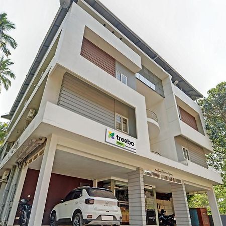 Hotel Sreepathi Nirmalyam 400 Mts From Guruvayoor Temple Guruvāyūr Zewnętrze zdjęcie