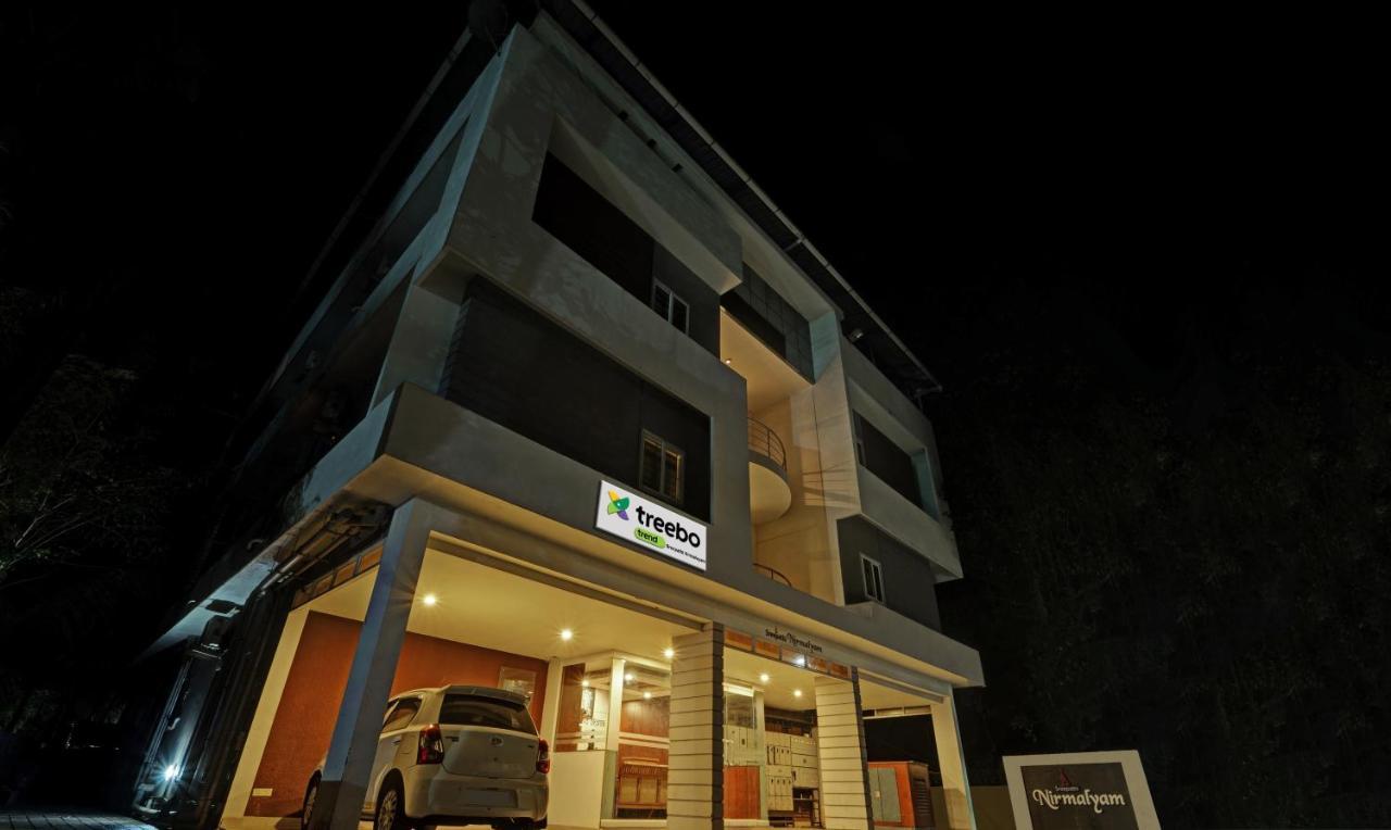 Hotel Sreepathi Nirmalyam 400 Mts From Guruvayoor Temple Guruvāyūr Zewnętrze zdjęcie