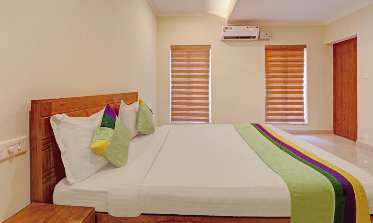 Hotel Sreepathi Nirmalyam 400 Mts From Guruvayoor Temple Guruvāyūr Zewnętrze zdjęcie