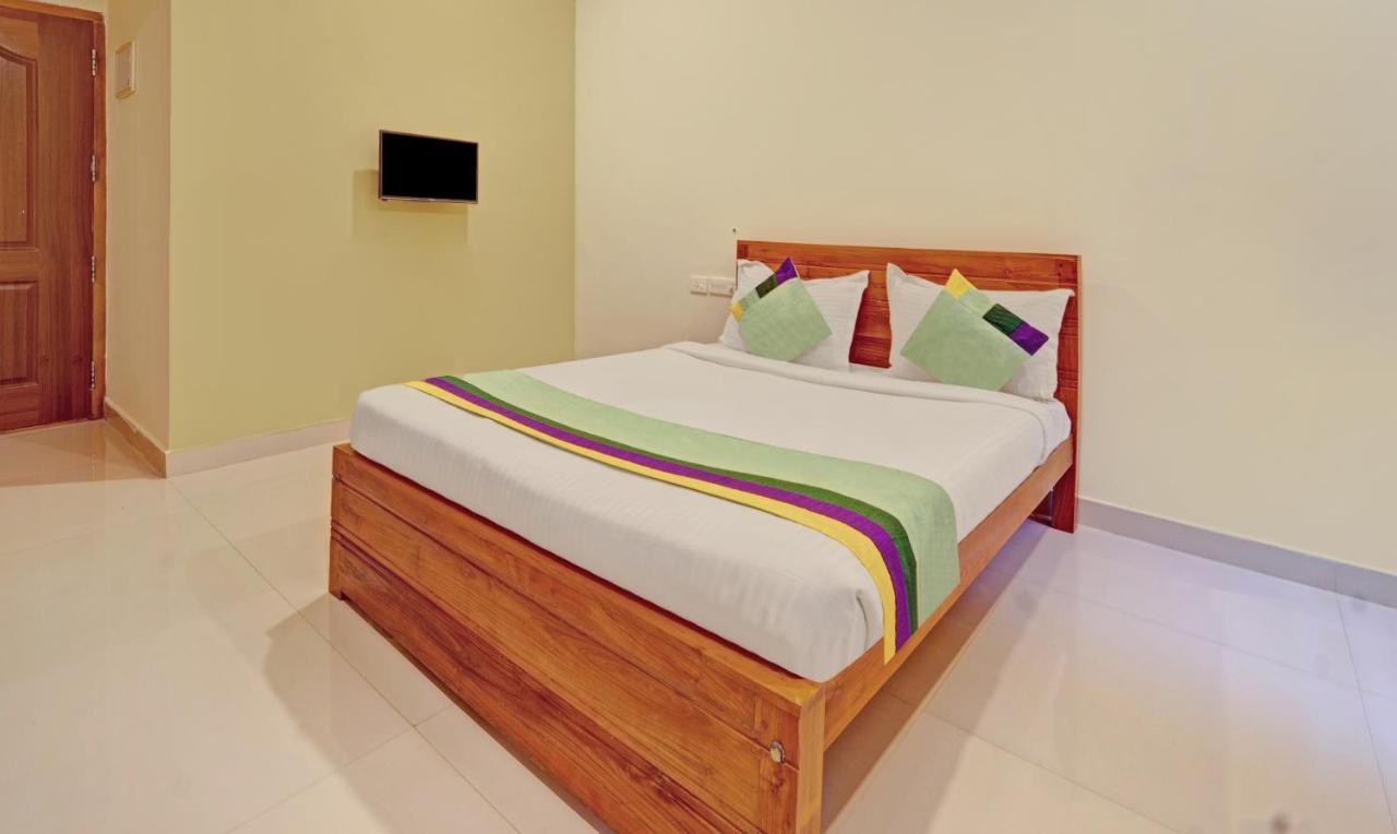 Hotel Sreepathi Nirmalyam 400 Mts From Guruvayoor Temple Guruvāyūr Zewnętrze zdjęcie