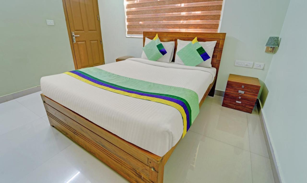 Hotel Sreepathi Nirmalyam 400 Mts From Guruvayoor Temple Guruvāyūr Zewnętrze zdjęcie
