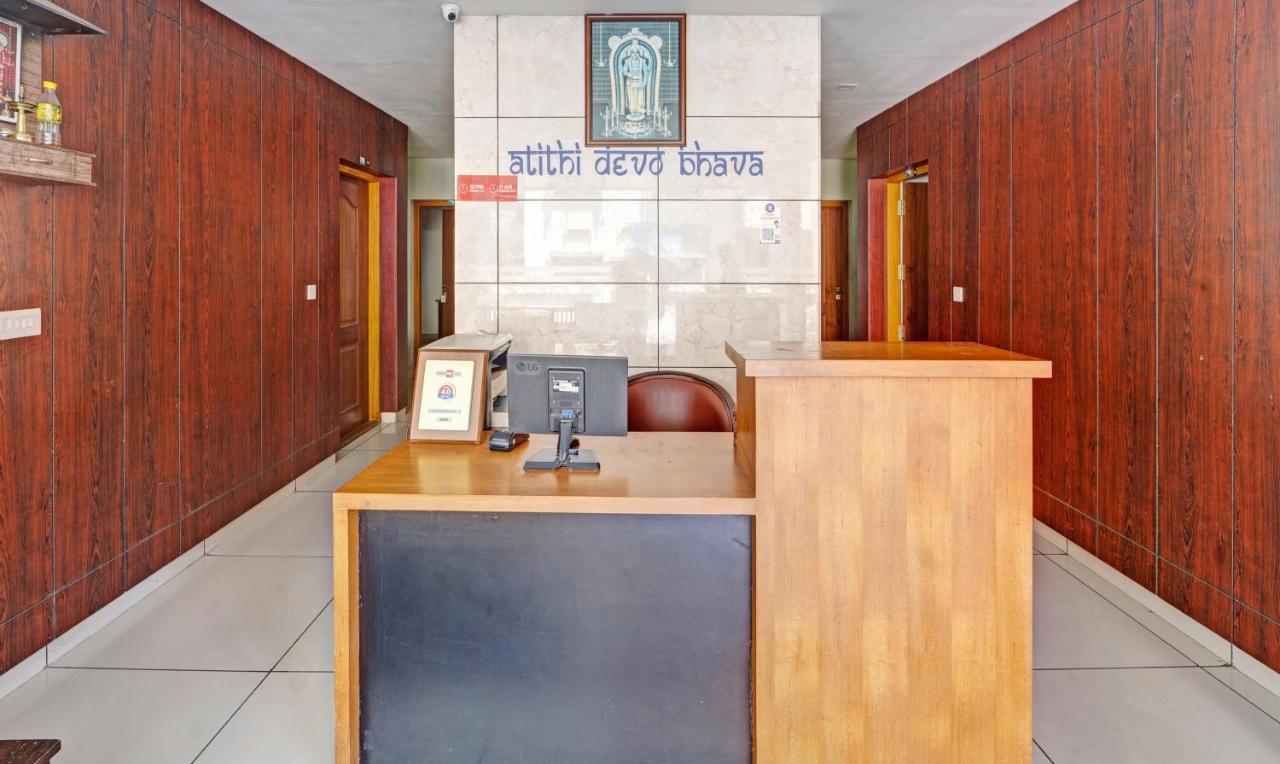 Hotel Sreepathi Nirmalyam 400 Mts From Guruvayoor Temple Guruvāyūr Zewnętrze zdjęcie