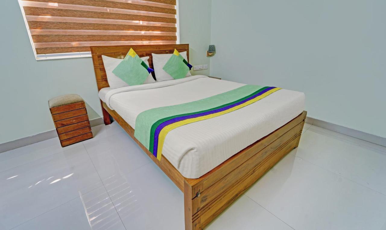 Hotel Sreepathi Nirmalyam 400 Mts From Guruvayoor Temple Guruvāyūr Zewnętrze zdjęcie
