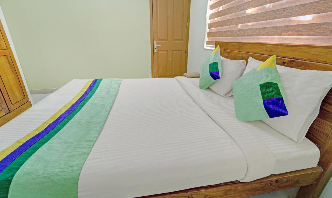 Hotel Sreepathi Nirmalyam 400 Mts From Guruvayoor Temple Guruvāyūr Zewnętrze zdjęcie